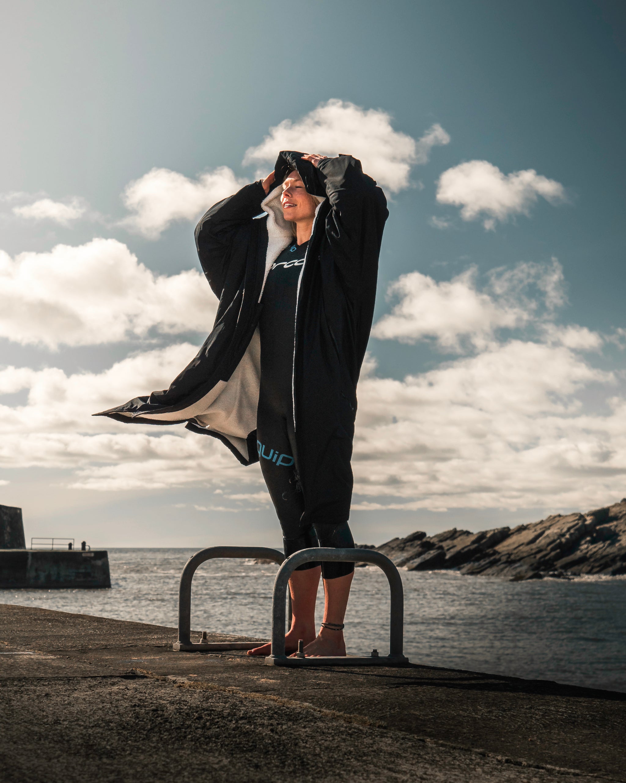 Changing Robe Black – female model
