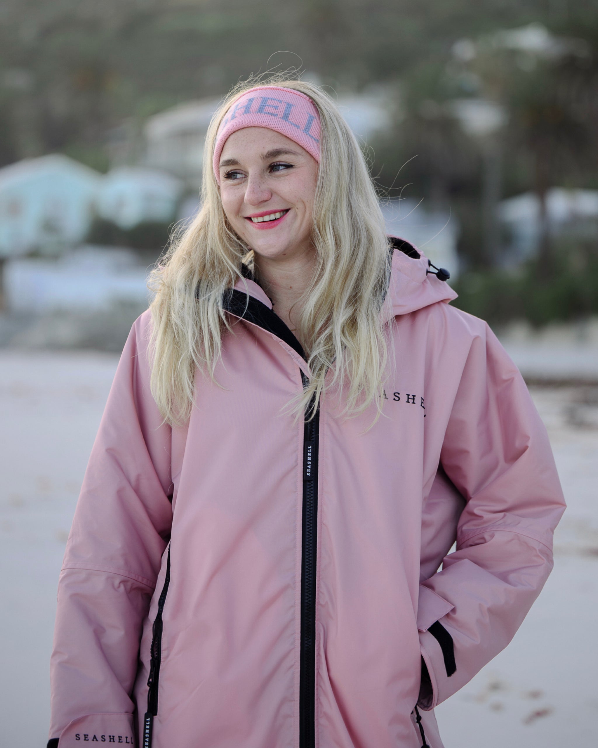 Changing Robe Pebble Pink – female model