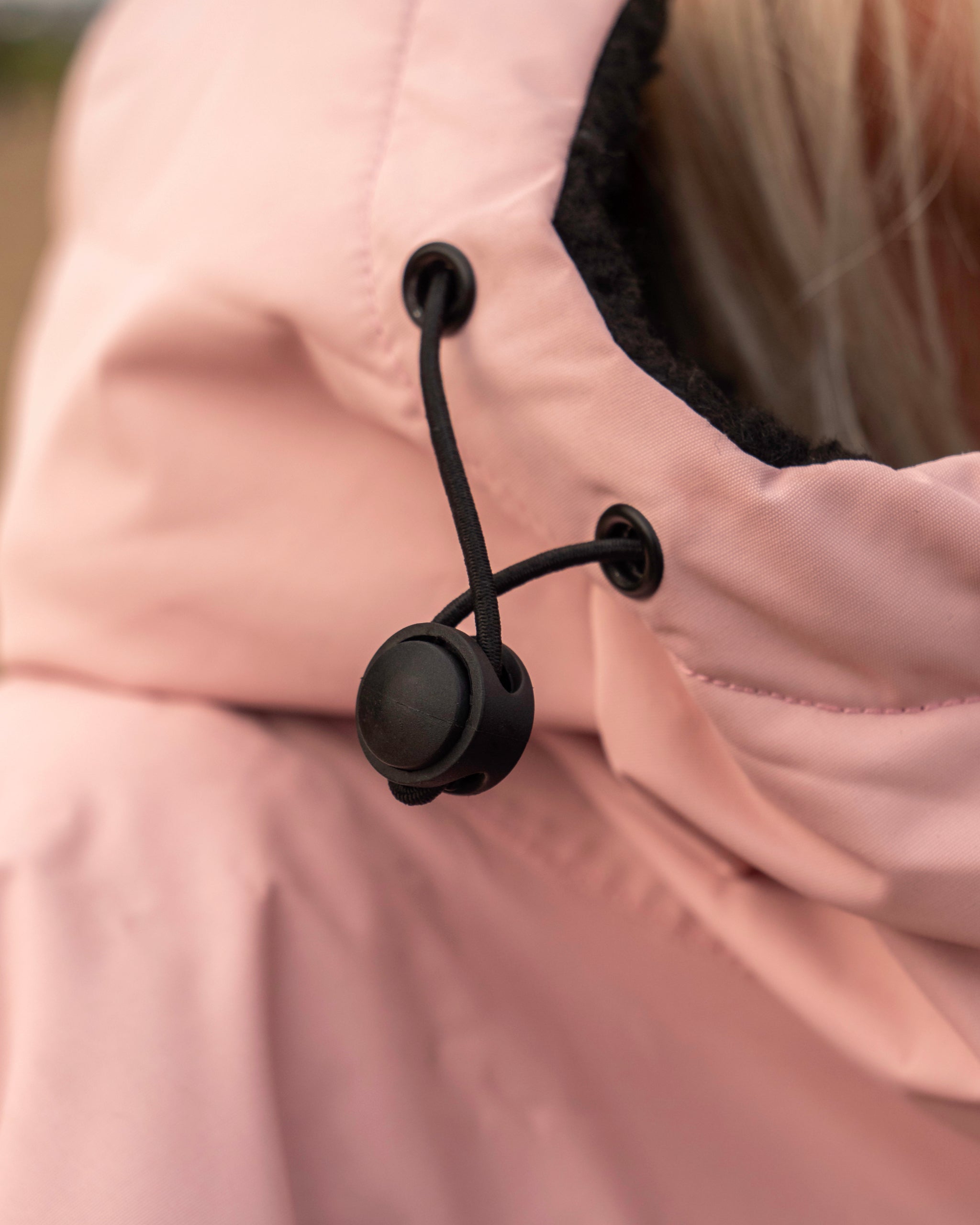 Changing Robe Pebble Pink – male model