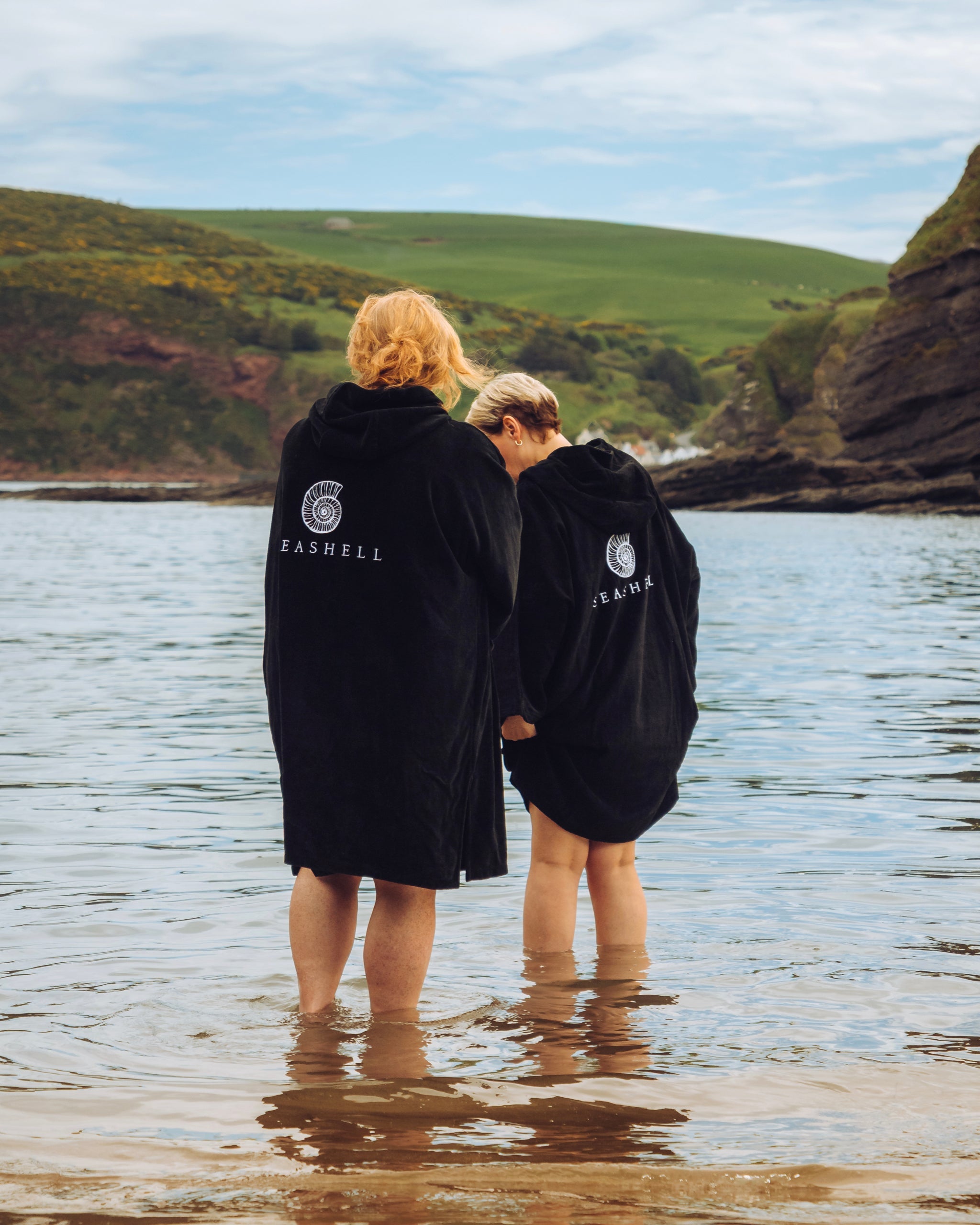 Organic Cotton Towelling Robe Black – female model