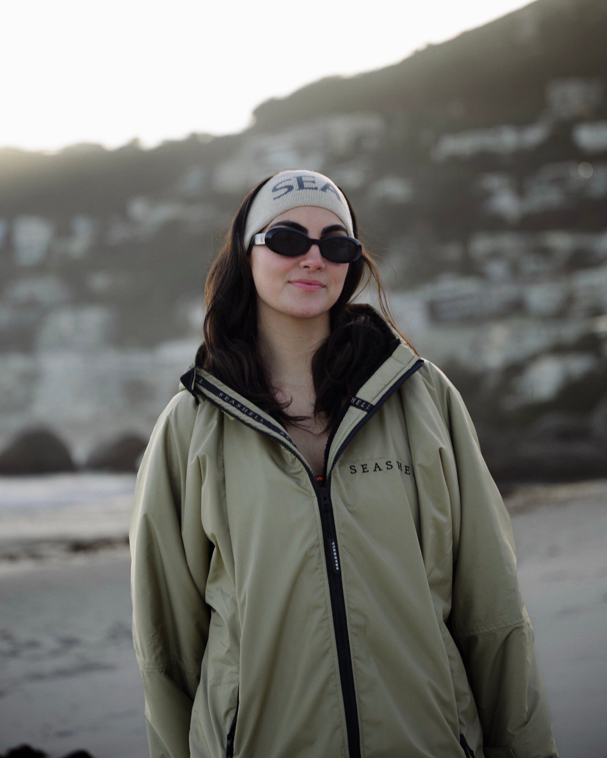 Changing Robe Sand – female model