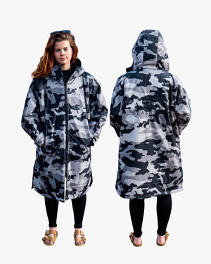 Changing Robe Camo female model