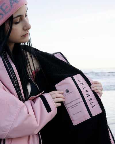 Changing Robe Pebble Pink – female model