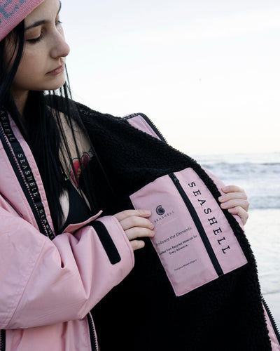 Changing Robe Pebble Pink – male model