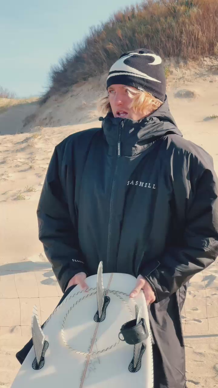 Load video: seashell robe surfer